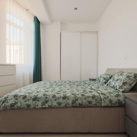 Ambassador Apartment 바이아마레 외부 사진