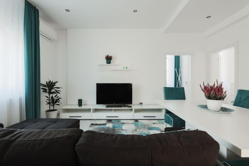 Ambassador Apartment 바이아마레 외부 사진